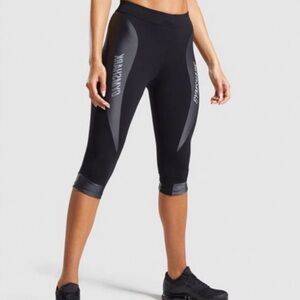 GYMSHARK Size Small Cropped Compression Leggings